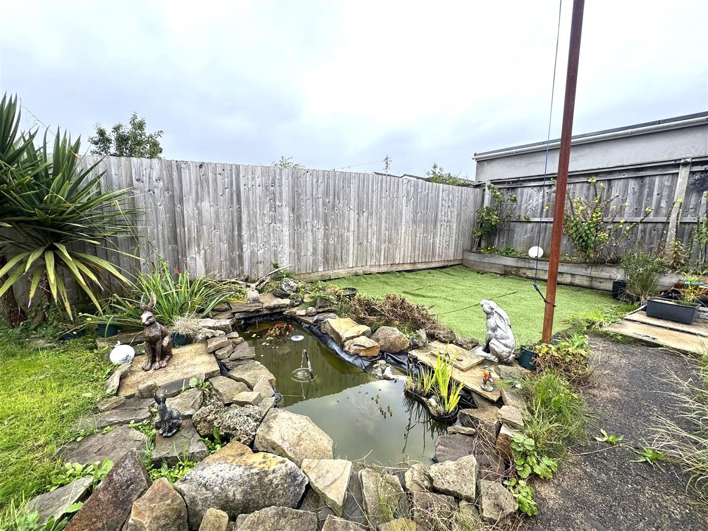 .Enfield Close, Cwmrhydyceirw, Swansea, SA6 6LW